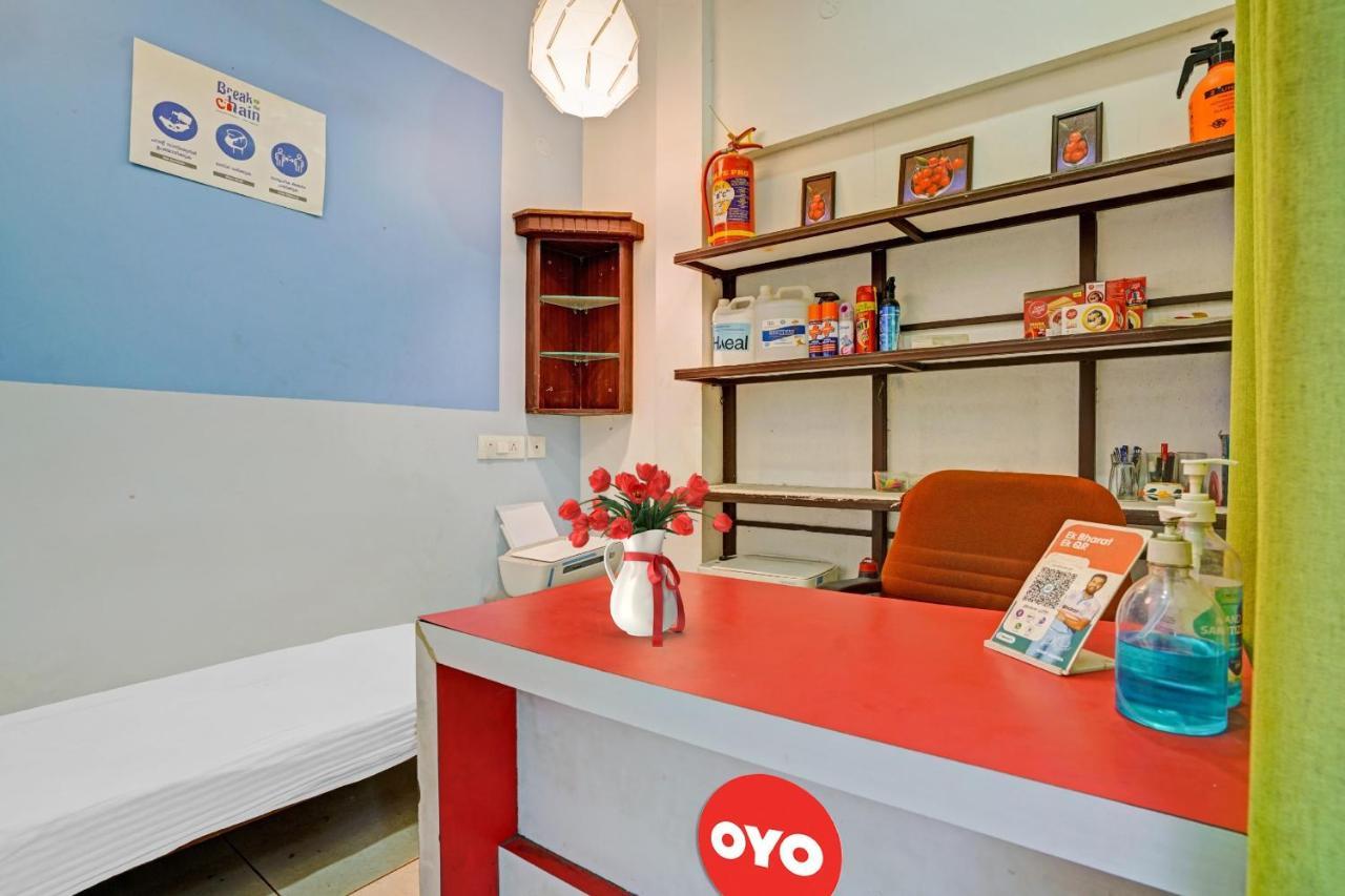 Oyo Thykoodam Sleep Inn Kochi Exterior photo